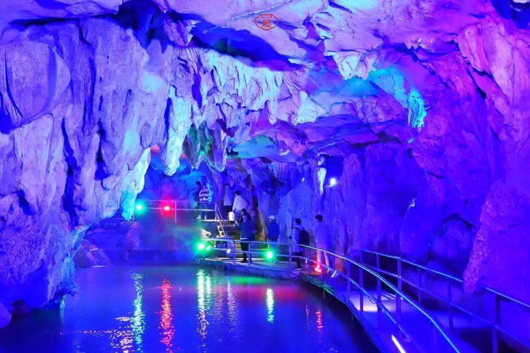 悬崖跳水运动
